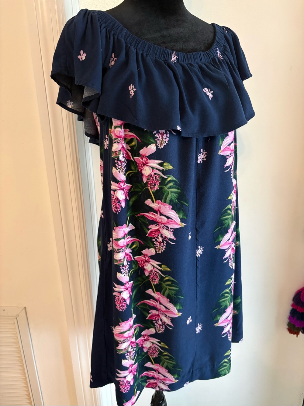 TOMMY BAHAMA Navy Blue and Pink Floral Print Shift Dress! Ruffle off/on Shoulder